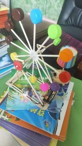 自制教具促教学,动手实践提技能——记连城小学开展教师自制教具展示