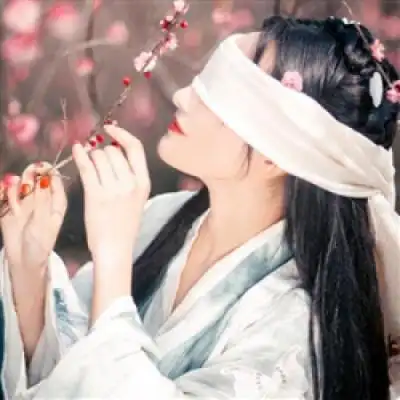 蒙眼的小姐姐,古风真人女头像