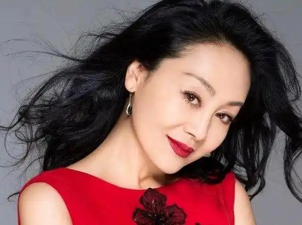 纪实儿子有智力障碍自己被骗光积蓄王姬却让女儿上交10年工资