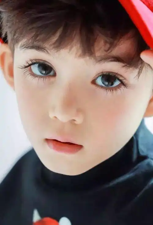 长脸的男宝宝理什么发型可爱