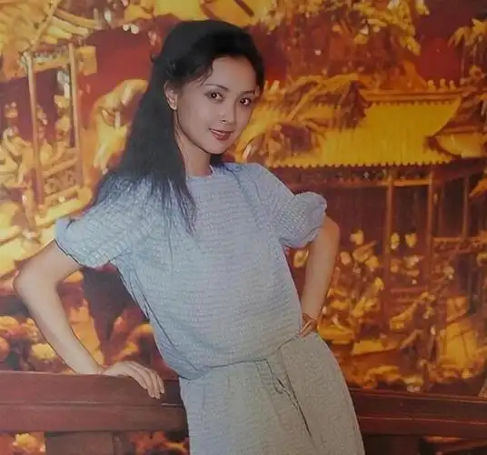 她在生命最后关头,执意花27万包机回国,5天后在故土安详离去