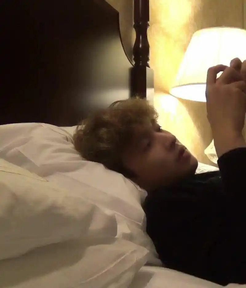 张艺兴女友视角,集美们拿去吧,欢迎拿图,去空间还有朋友圈秀一下.