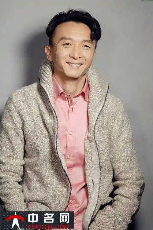 刘波,上海戏剧学院毕业,中国内地著名男演员,有着"耗子叔"之称的他,于