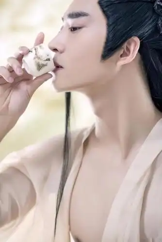 这位帅哥扮起古装来,超惊艳的!