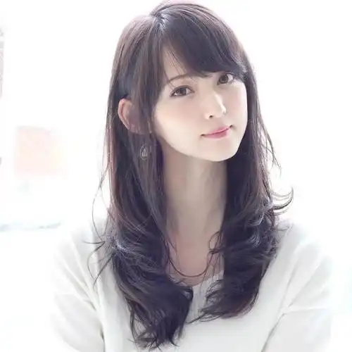 对于那些30岁的女人来说 , 什么样的发型更适合自己呢?