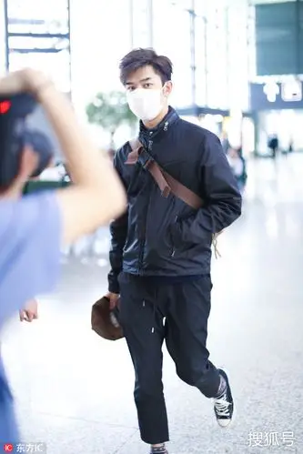 告别颓废江河老师 陈柏霖文艺男神气质霸屏