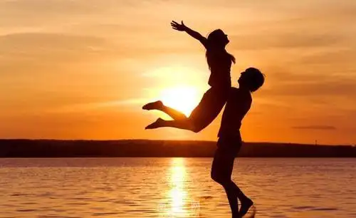 真心相爱的两个人,不是微信秒回,而是做到这三点!