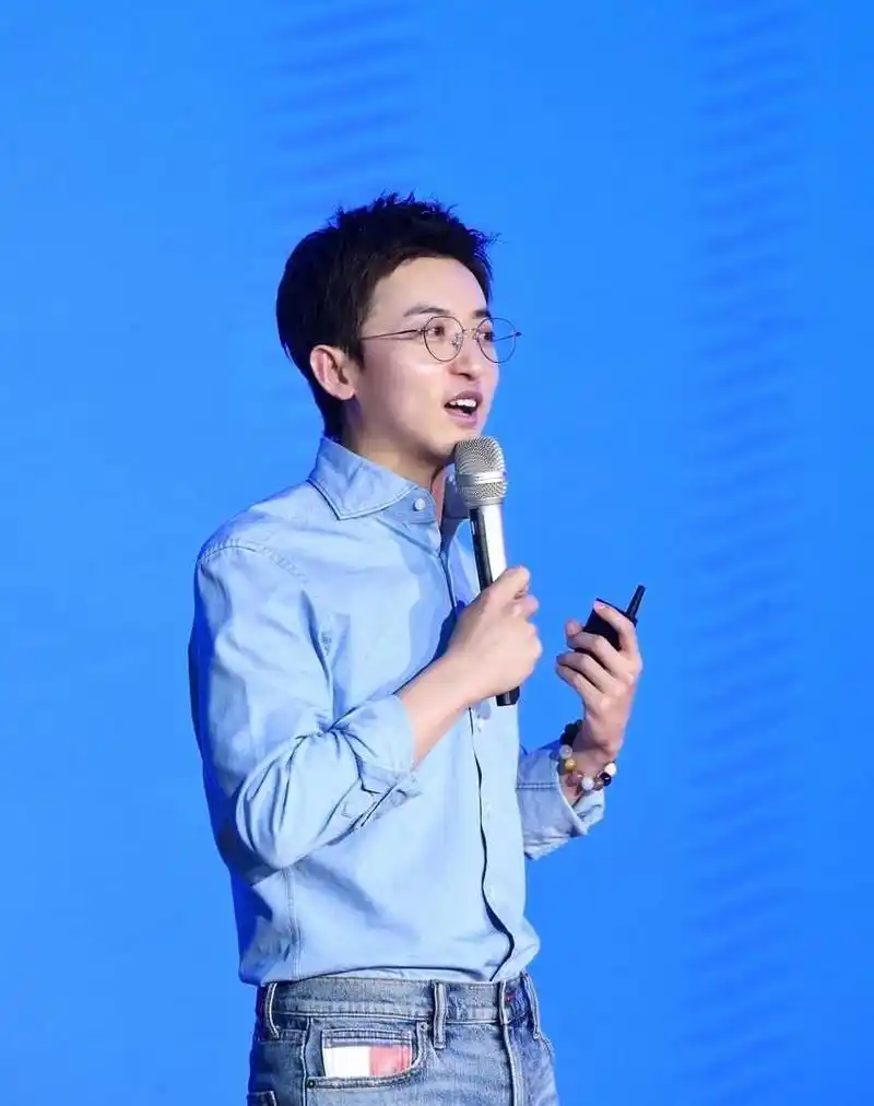 解密姚译添的"姚pd"背后的传奇故事和无尽可能