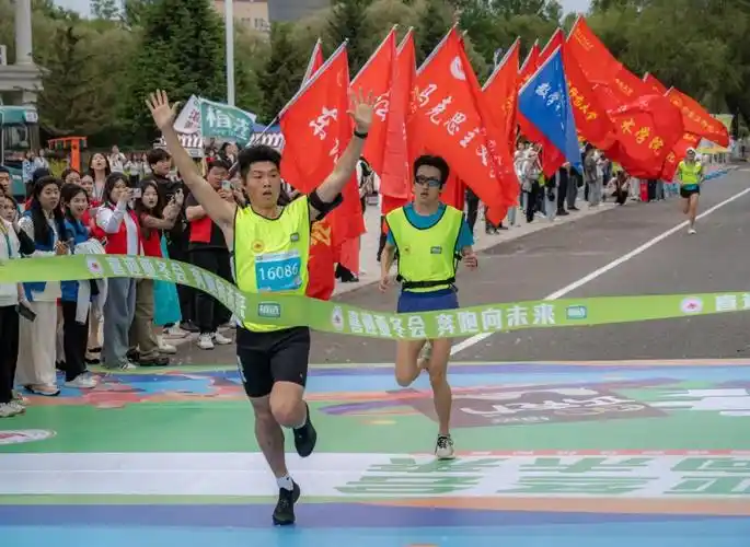 哈师大举办校园微型马拉松比赛|哈尔滨师范大学_新浪财经_新浪网