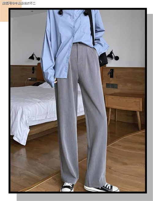 搭配起来都好看 根据轰轰的实战经验 下面这些彩色上衣和灰裤子搭配