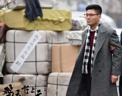 《鸡毛飞上天》:邱英杰,义乌蓝图构架者