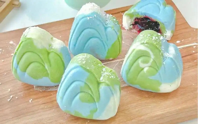 千里江山之国风甜品新中式蓝莓山药糕国风风格甜品点心糕点