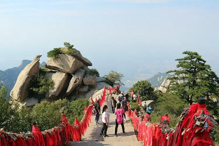 西岳华山之金锁关(绝品收藏)