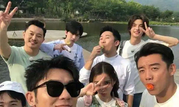 郭麒麟缺席但有2位新成员补位,有望聚齐内娱三大流量_节目_黄旭熙_成