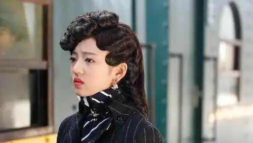 不玩宫斗也能撕!半妖倾城女二成"华妃接班人"雪舞何瑞贤被抛