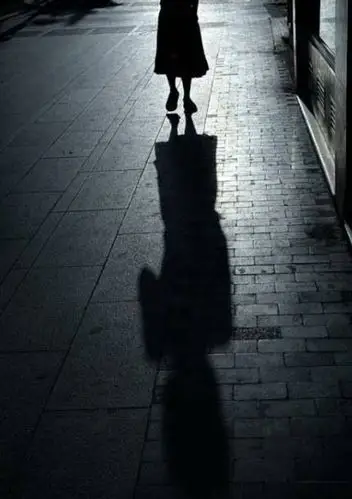 有多少人现在是在异乡的城市打拼,忍受着孤独,寂寞,一个人走完四季