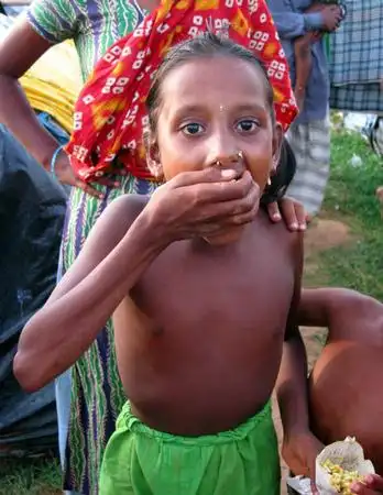 图文:孟加拉国灾民生活艰难(7)