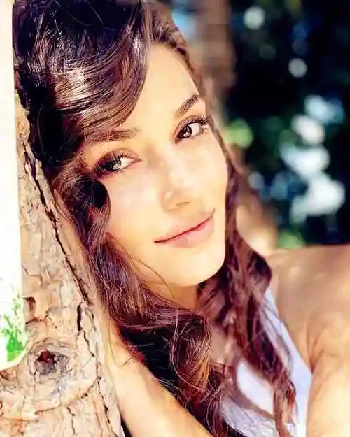 世界十大美人之首(目前世界公认的顶级女生排行)