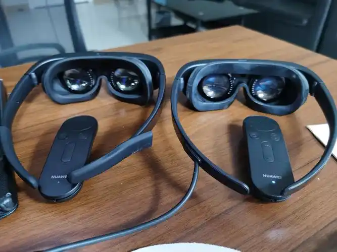 两个华为vr眼镜都突然用不了指示灯常亮手机黑屏vr眼睛没反应