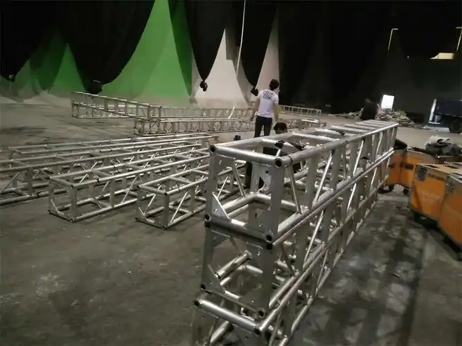 上海灯光音响租赁,led大屏出租,舞台桁架背景搭建