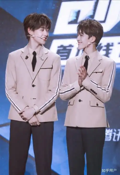 如何看待刘些宁和焉栩嘉的关系