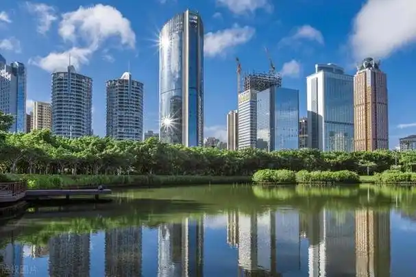 海口,这座充满热带风情的城市,是海南省的省会及政治,经济,文化中心.