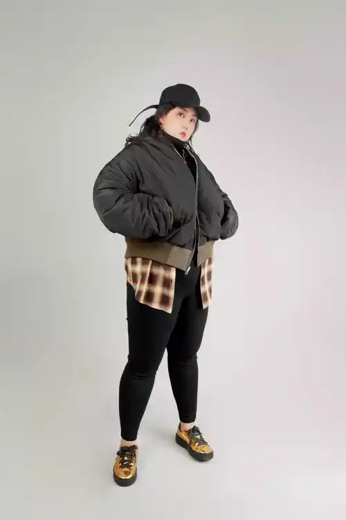 夜读丨00后ceo狂怼成年人十年如一日丨170斤胖女模月入近10万