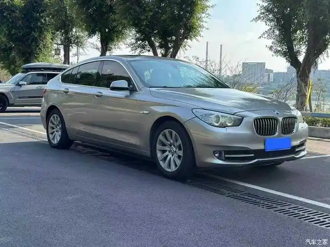 宝马5系gt2013款535i领先型125