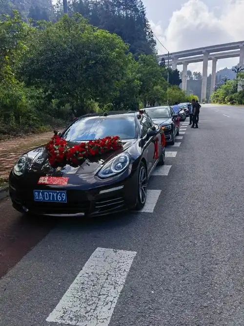 福泉振兴汽车租赁公司,提供法拉利,保时捷帕拉梅拉,保时捷卡宴 - 抖音