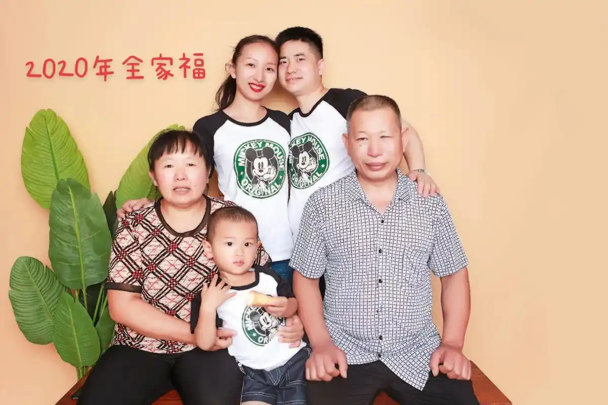 全家福来一波#最美全家福照片 # - 抖音