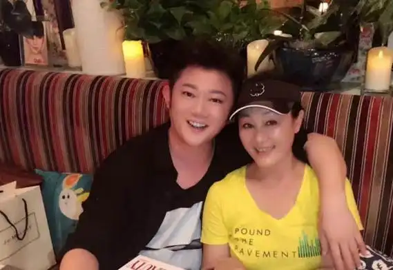 据了解,高峰初次与王姬见面的时候就喜欢上王姬了,而两人之间的关系