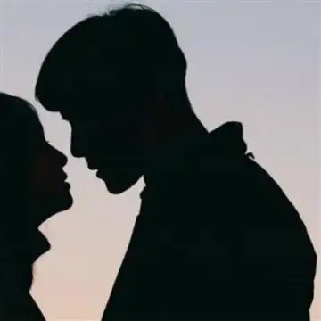 灰白情侣头像一对两张情侣头像黑白一对图片