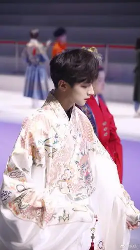 推几首我喜欢的翻唱 《小嫦娥》by萧忆情 《目不转睛》by羊仔/景向谁