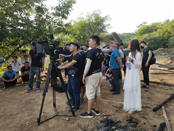 数字艺术与传媒学院2017级影视摄影与制作专业赴《燕子李三》剧组现场
