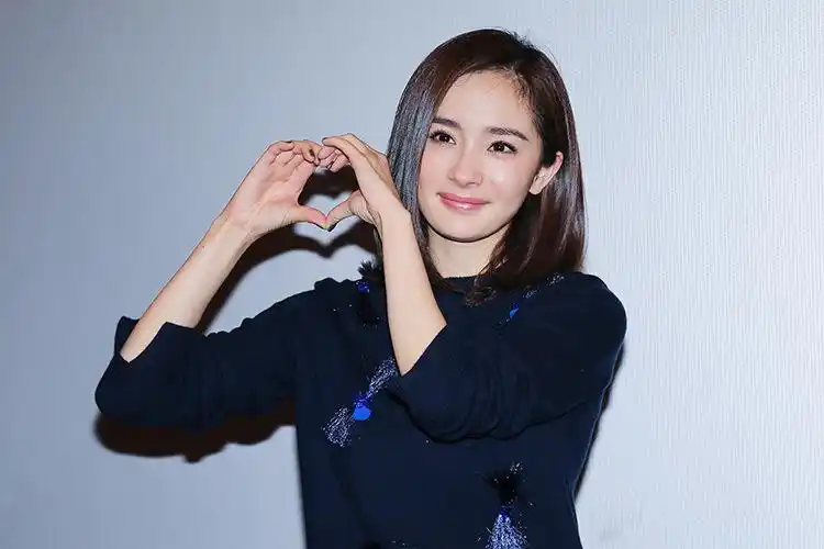 杨幂明星同款2015秋冬新款蝴蝶结针织毛衣女套头 怦然心动套装裙