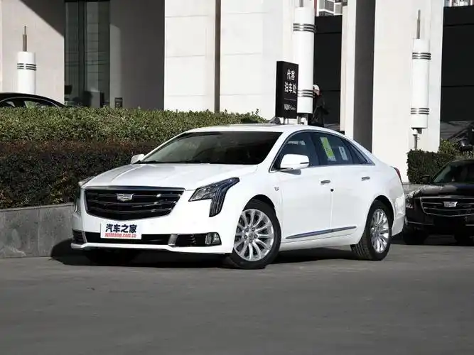 凯迪拉克xts行车记录仪的内存卡插哪?