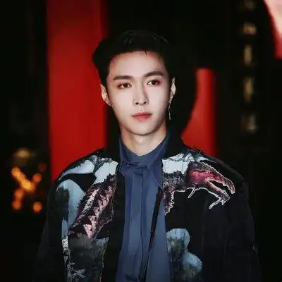 张艺兴头像/ 二传标注江芸鸳/ 眼里都是你