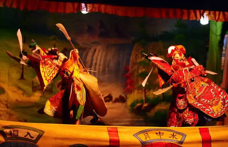 传承上千年泉州提线木偶戏曾经深藏古巷如今名扬四海