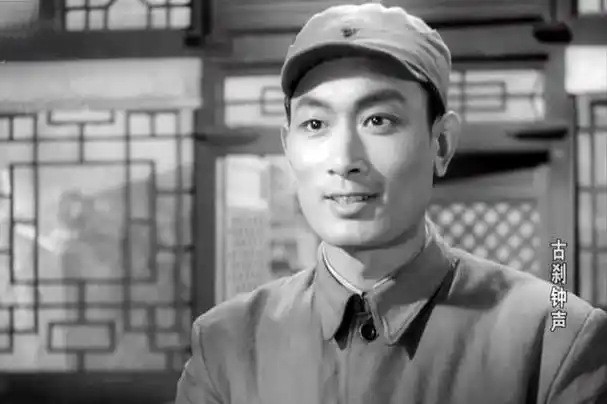 十位美男子五六十年代银幕偶像不同时期老照片曝光从小帅到老