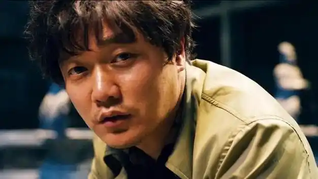 这些年,肖央在影视圈也非常火爆,凭借着《唐人街探案》的系列电影