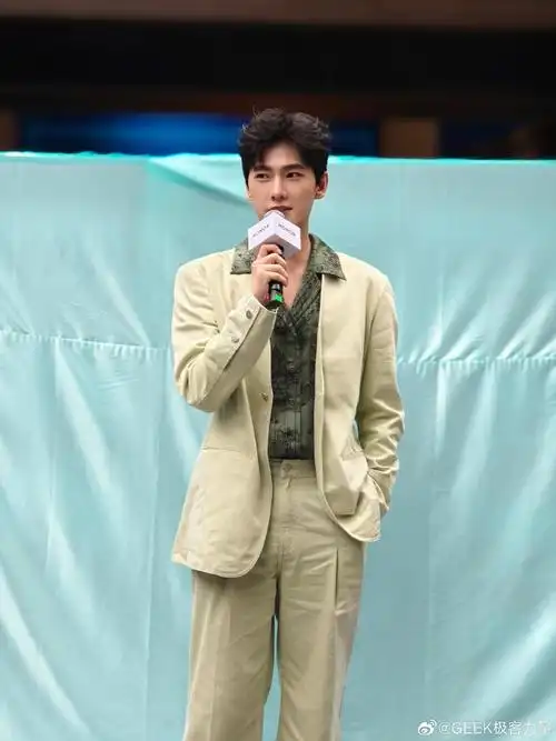 荣耀200系列全球代言人杨洋