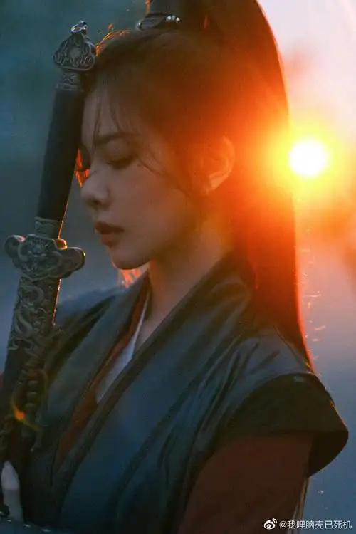 写真##宋妍霏古风侠女写真#宋妍霏古风写真有,是高马尾英气将军造型