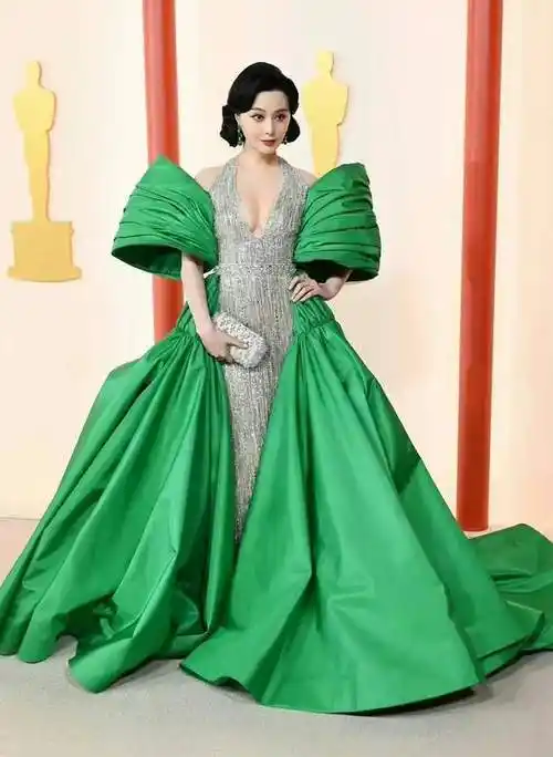 迪丽热巴造型被嘲模仿,《花少5》打脸人设,红毯女王不好当|杨紫|宋茜