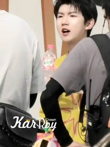 掉落一只可爱懒洋洋～98@tfboys-王源kr-crown凯源王冠站的微博