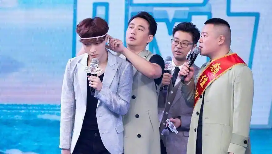 张艺兴黄磊现疲态,大家都期待他的归来_严敏_节目_对方