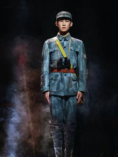 张真源"狂风中的飞花,落在哪就绽放在哪"9399—马嘉祺演出成功