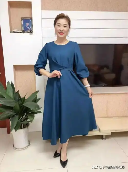 看到60岁何赛飞的老年状态我发现:"发型 打扮"决定女人的气质