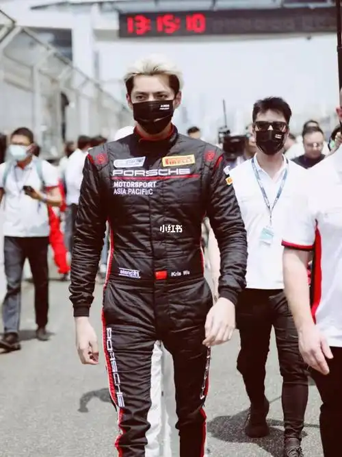 吴亦凡第一回合第一_吴亦凡_赛车_唱歌_娱乐_明星娱乐资讯