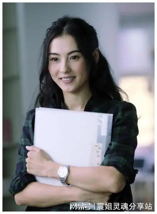 张柏芝三胎和谢家有什么关系?谢霆锋谢贤两父子的反应截然不同