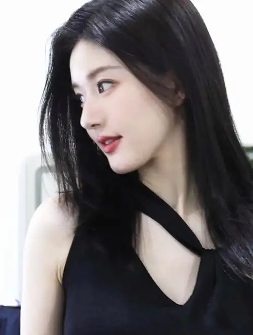 赵露思剪头发了,看上去比原来御姐了-度小视